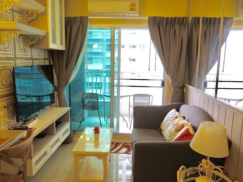 Lumpini Parkbeach Pattaya Pool View 좀티엔 비치 외부 사진
